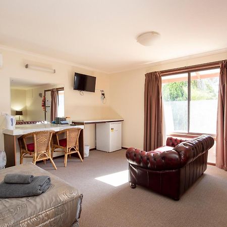 Ardrossan Hotel Motel ภายนอก รูปภาพ