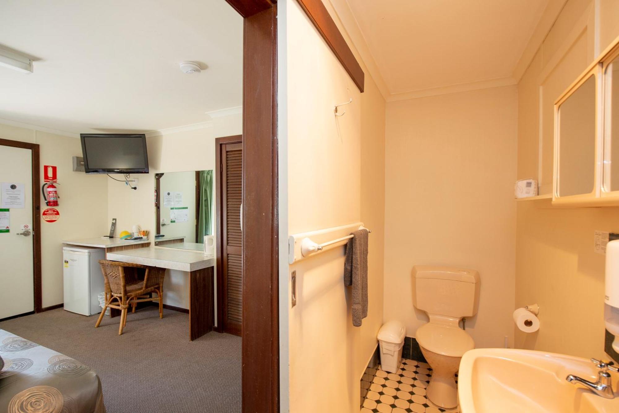 Ardrossan Hotel Motel ภายนอก รูปภาพ